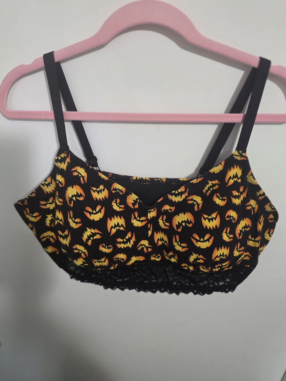 Torrid Size 3 Black & Orange Pumpkin Print Bralette